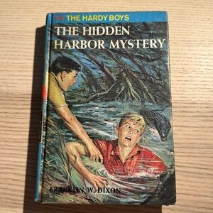 Franklin W. Dixon’s “The Hidden Harbor Mystery” - The Hardy Boys #14